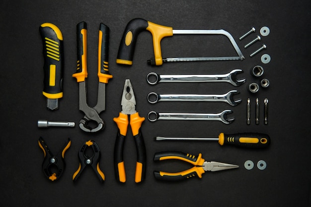 Top view mechanical tools arrangement