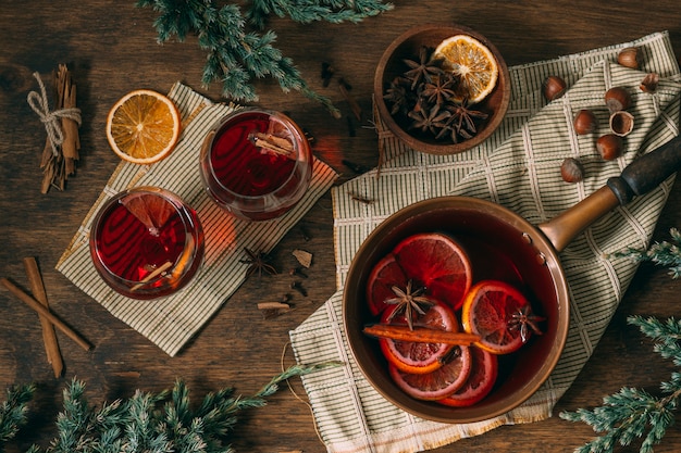 Free photo top view mulled wine with star anise