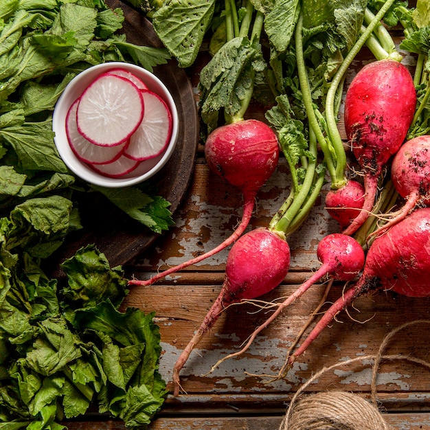 Free Photo top view of radishes