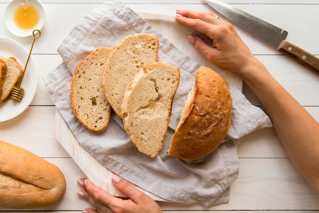 Top view sliced round bread