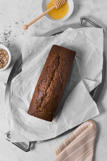 Free photo top view sweet bread with honey and seeds