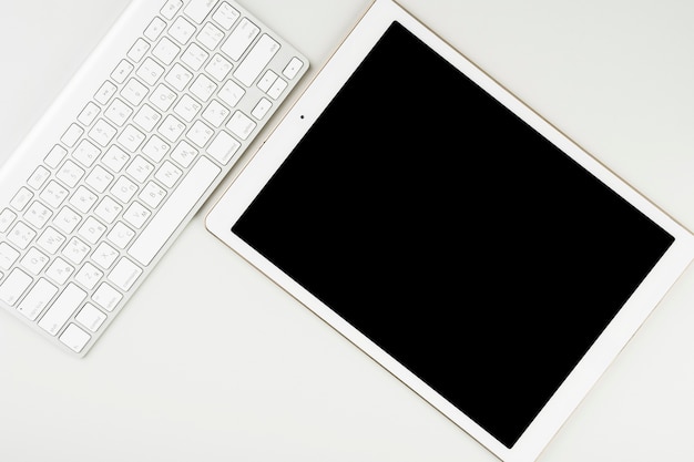 Top view tablet and wireless keyboard