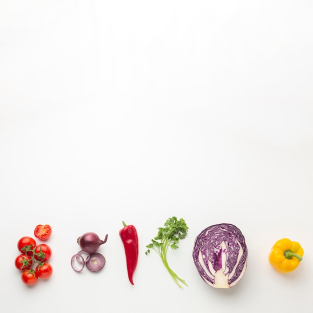 Free photo top view vegetables arrangement