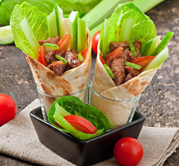 Free Photo tortilla wraps with meat and fresh vegetables