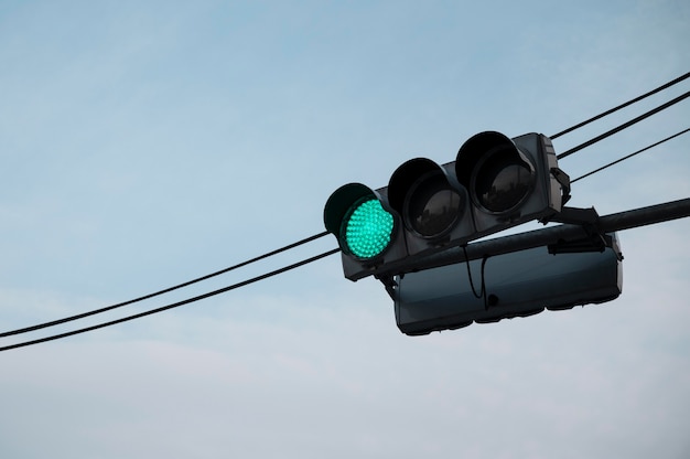 Free photo traffic light for city streets