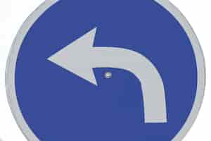 Free photo traffic turn arrow sign close-up