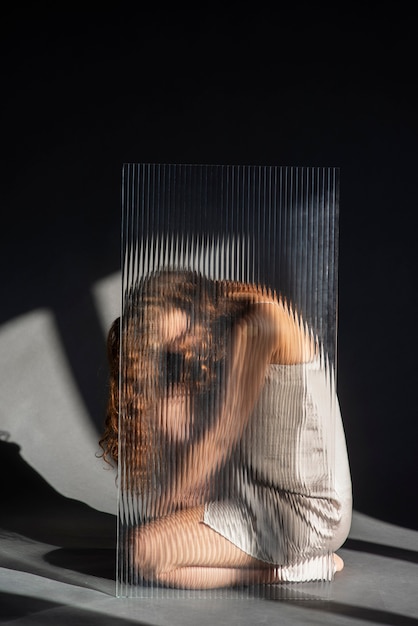 Free Photo translucent and blurred portrait of woman