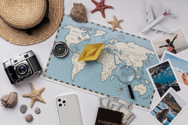 Free photo travel items assortment flat lay