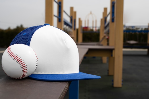 Free Photo trucker hat with baseball and copy space