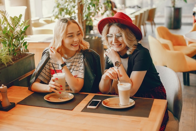 two fashion girls in a city