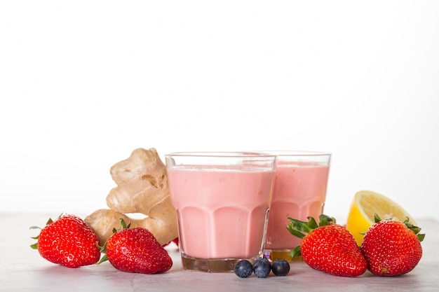 Free photo two fresh red smoothies