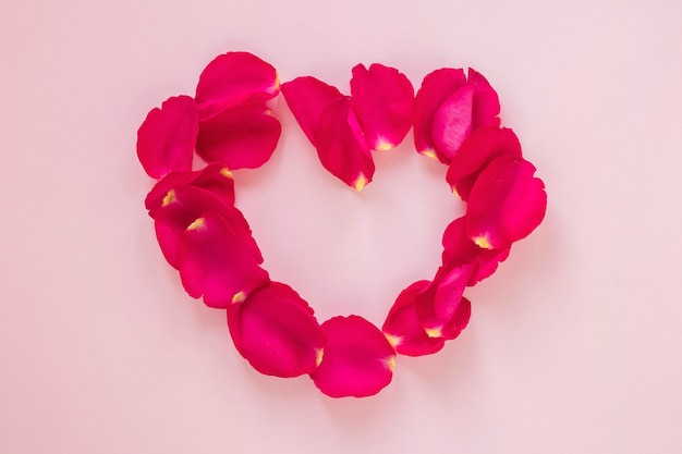 Free Photo valentines day heart shape of rose petals