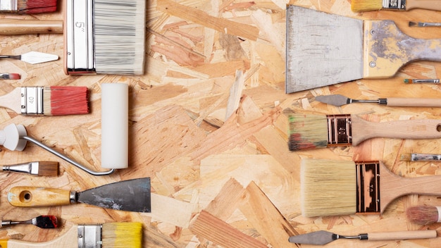 Various sizes of paint brushes flat lay