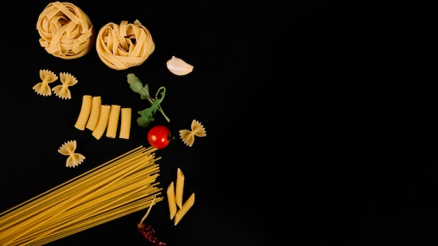 Free photo various types of pasta