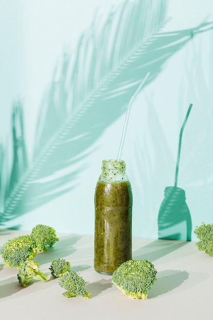 Free Photo vegetable shake and broccoli