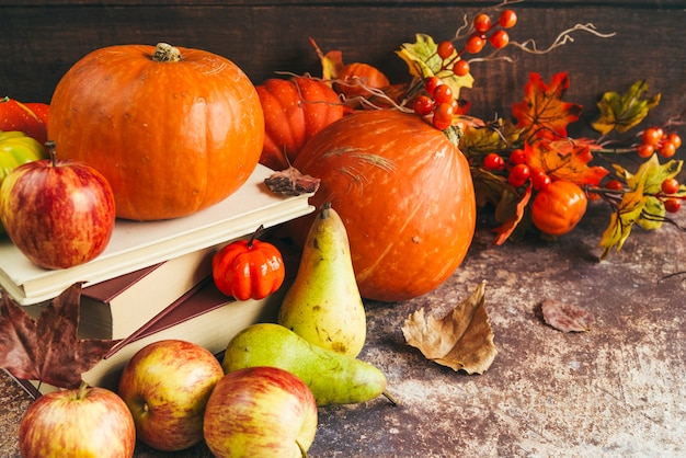 Free photo vegetables and fruits on table