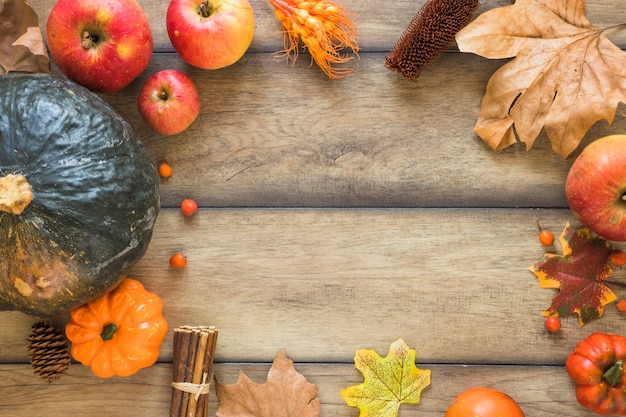 Free photo vegetables and fruits on wood board