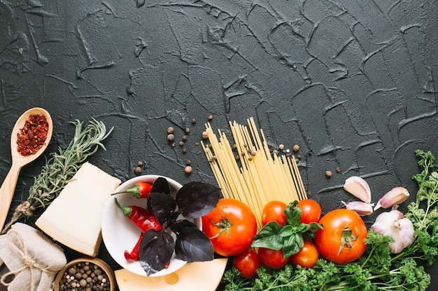 Free photo vegetables and pasta