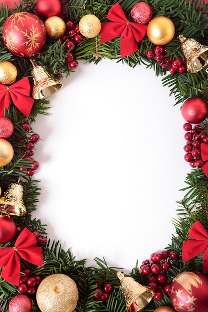 Free photo vertical christmas wreath border