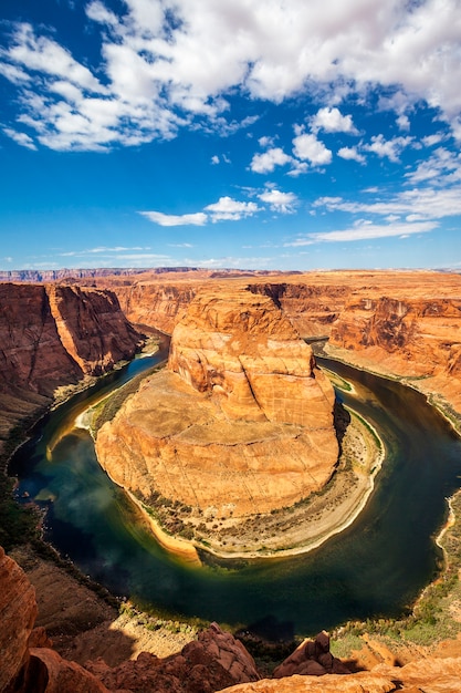 Free photo vertical view of famous horseshoe bend, usa