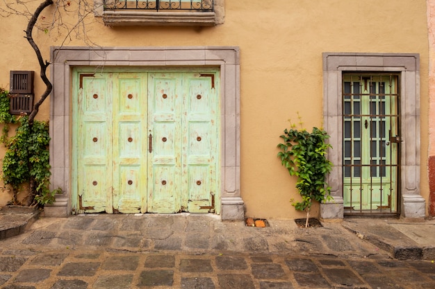 Free photo view of colorful mexican urban architecture