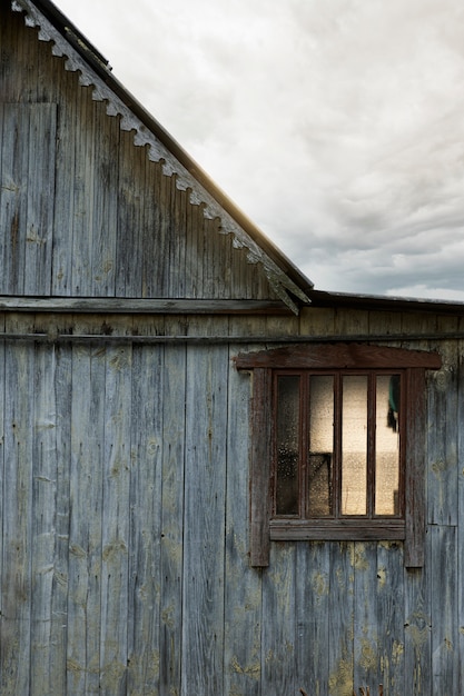 Free Photo view of old and abandoned house in nature