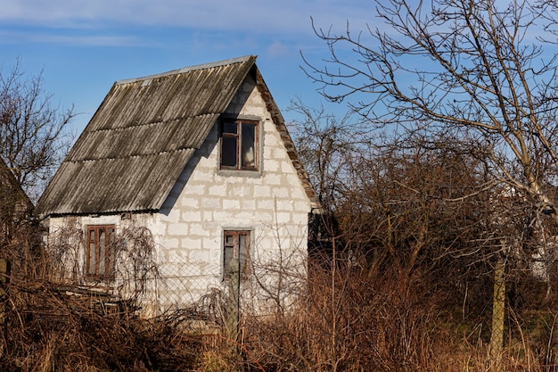 Free Photo view of old and abandoned house in nature