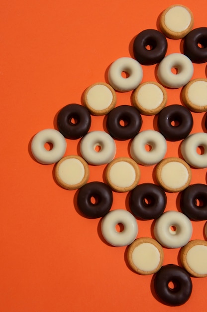 Free photo view of perfectly organized bakery sweets