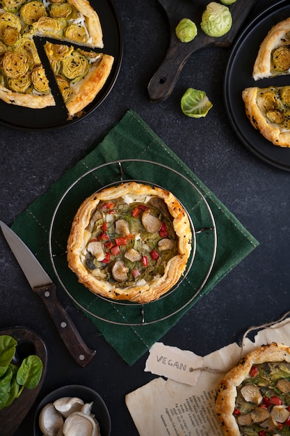 Free photo view of vegan pizza done with vegetables by bakery