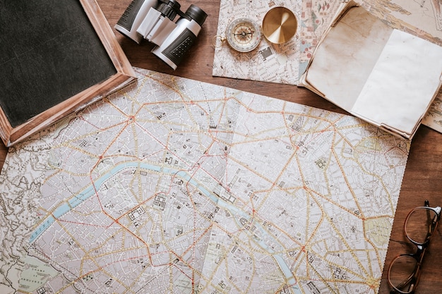 Free photo vintage desk and travel concept