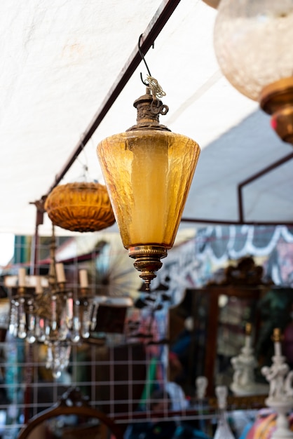 Free Photo vintage lamps at second hand market