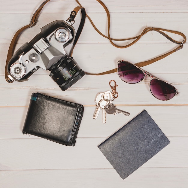 Free Photo vintage travel objects