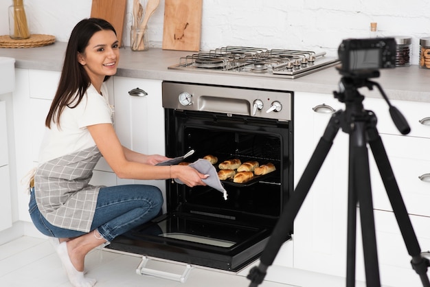 Free photo vlogger recording for a cooking show