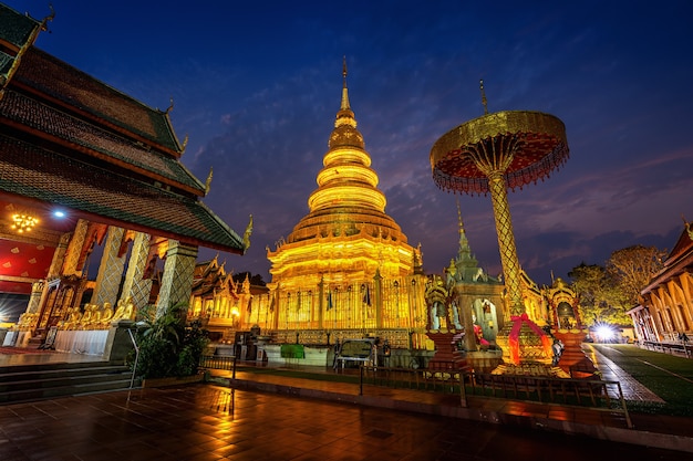 Free photo wat phra that hariphunchai temple in lamphun, thailand.