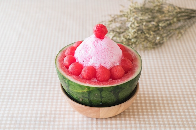 watermelon bingsu dessert