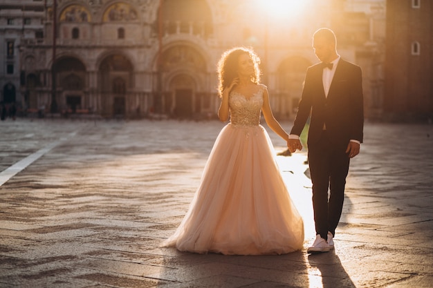 Wedding couple in Venice