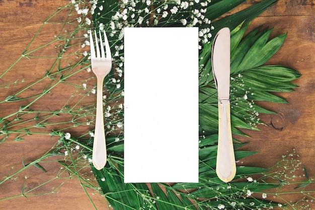 Free photo wedding menu concept with cutlery