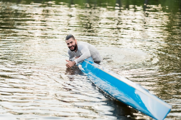 Free photo wet man showing approval