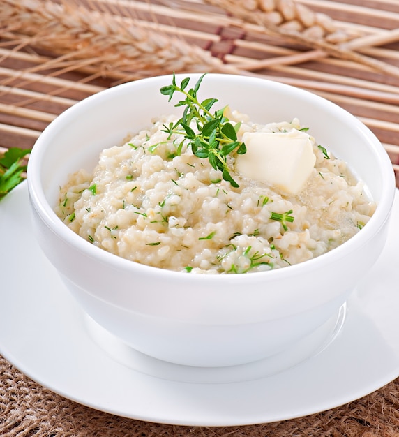 Wheat porridge with herbs