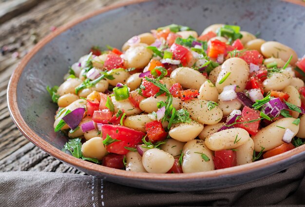 White bean cannellini salad. Vegan salad.