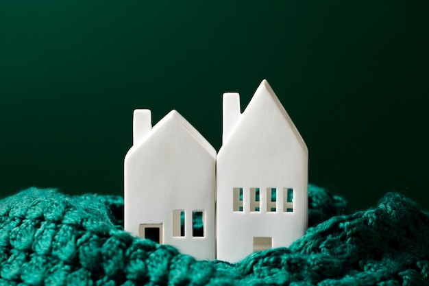 Free Photo white houses and green cloth arrangement