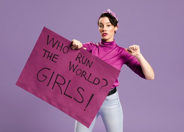 Free photo who run the world? girls! lettering