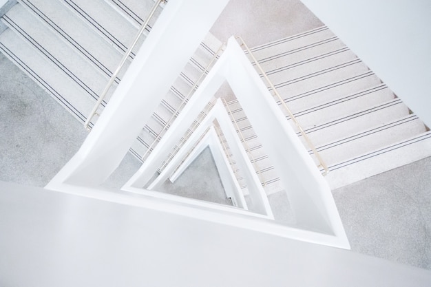 Free photo wide shot of a white abstract architectural building