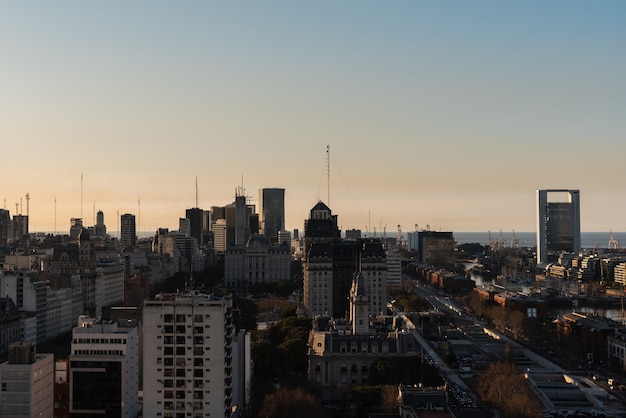 Free Photo wide-spread urban area skyline