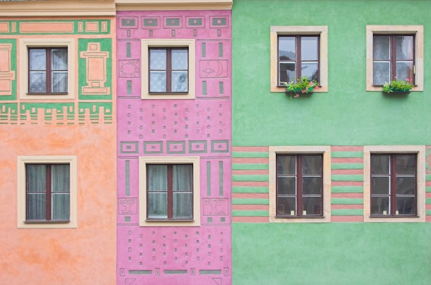 Free photo windows in buildings colors