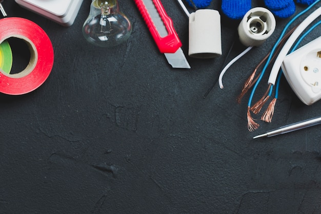 Free Photo wires and instruments on table