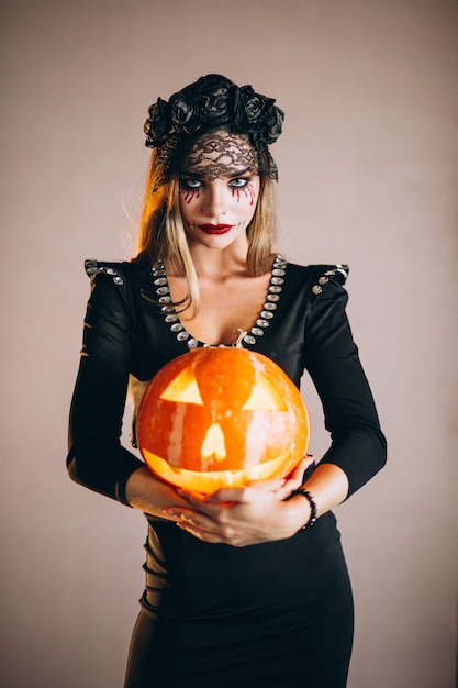 Free photo woman in a halloween costume