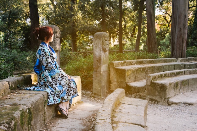 Free photo woman in jinja