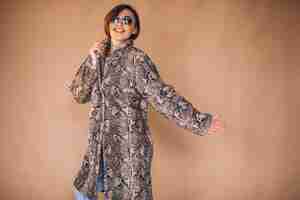 Free photo woman model demonstrating winter cloths