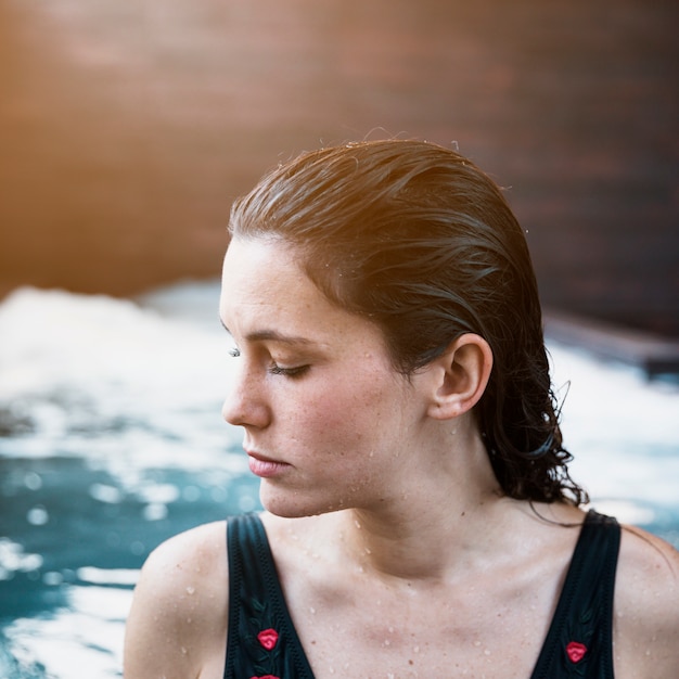 Free Photo woman relaxing in whirlpool